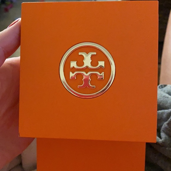 Wrap Around Cream Tory Burch Watch with Original Box and Tag - Picture 3 of 8
